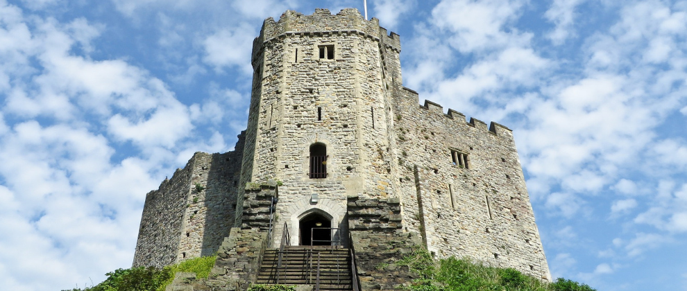 grad cardiff castle